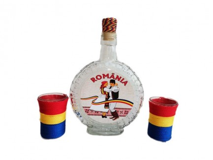 Sticla Romania cu doua pahare de tuica 